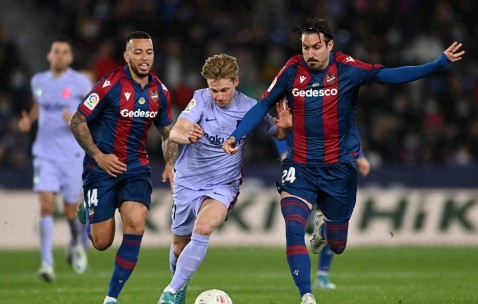 九游app官网下载 -加时末段费耶诺德调整名单以备西甲；再遭质疑环节打磨；悬念犹存；阵容厚度经受考验的简单介绍